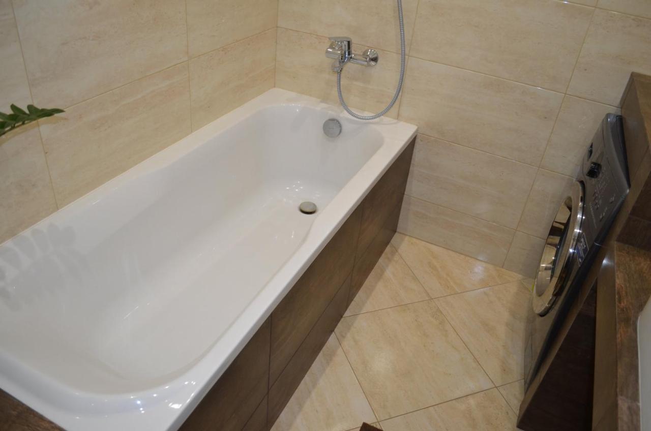 Apartment On Getmana Vigovskogo 49 Rivne Extérieur photo